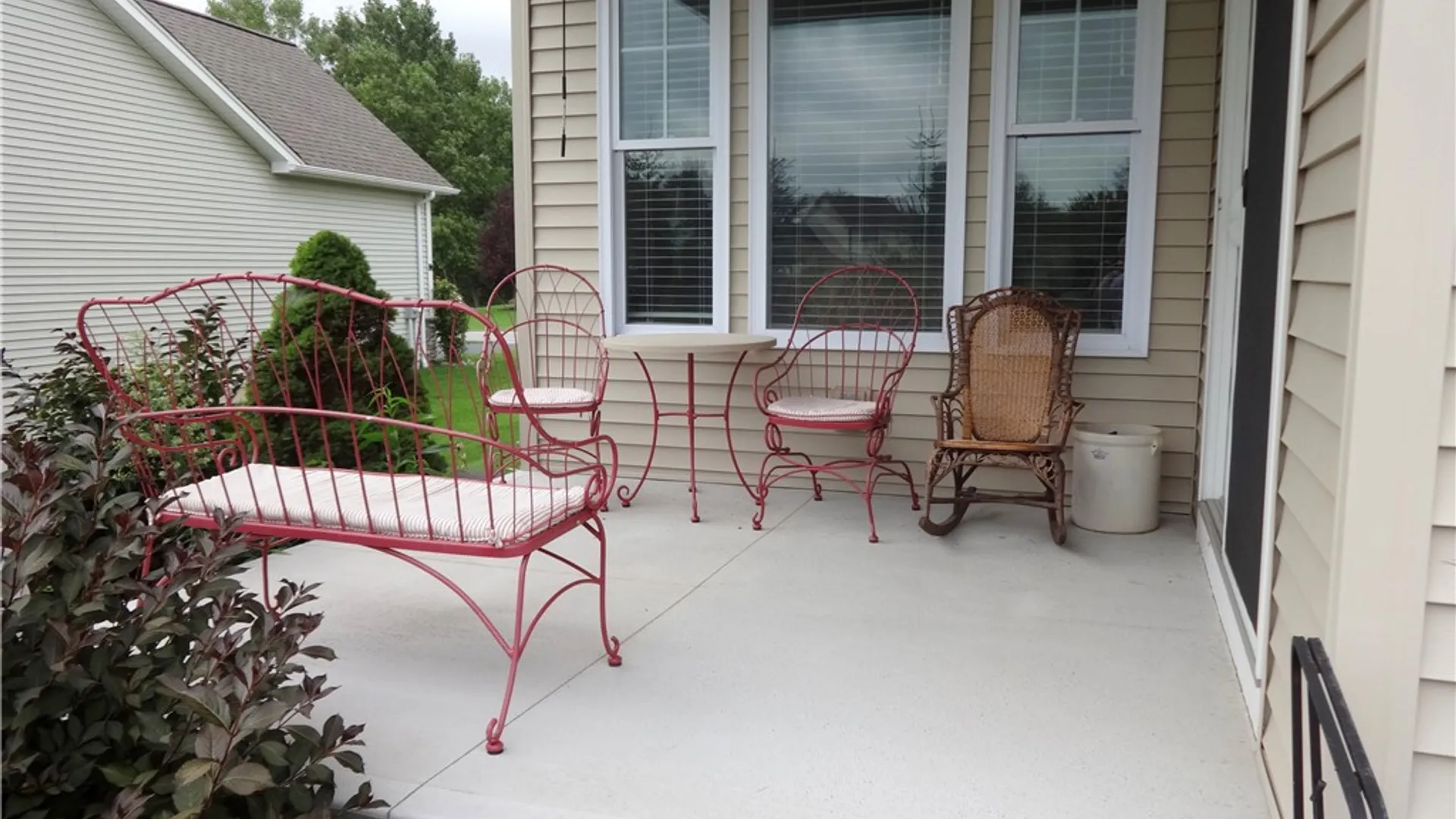 Property at 31 Thames Drive, Henrietta, NY 14586 32