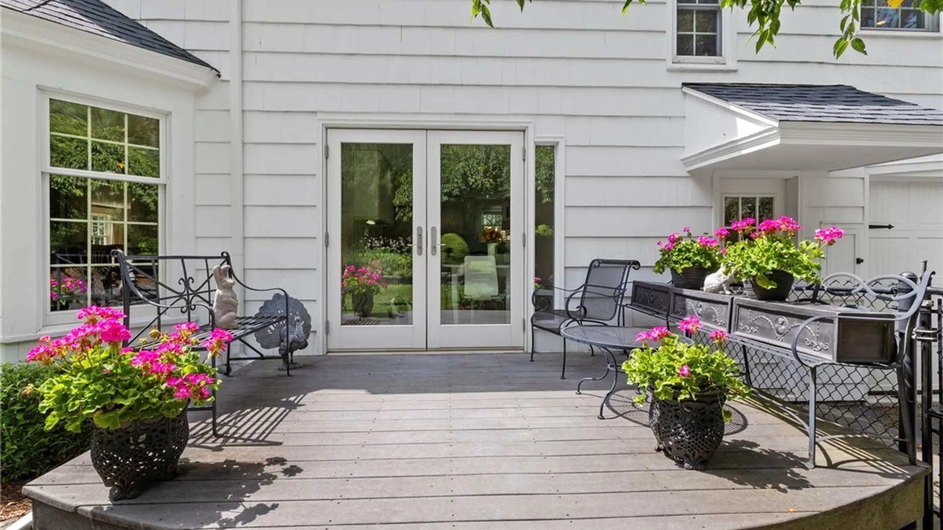 Property at 14 Lynacres Boulevard, DeWitt, NY 13066 10