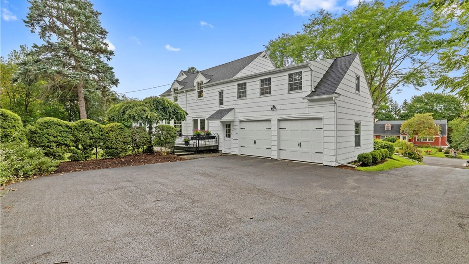 Property at 14 Lynacres Boulevard, DeWitt, NY 13066 5