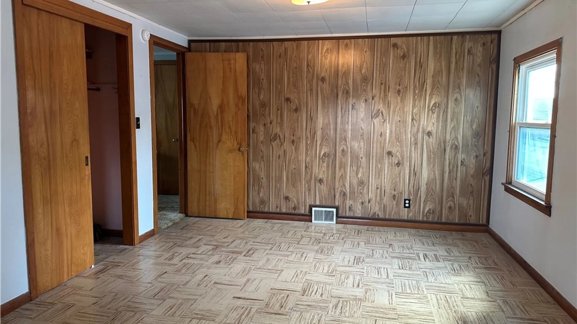 Property at 14 Quaker Ridge Road, Tonawanda, NY 14150 18