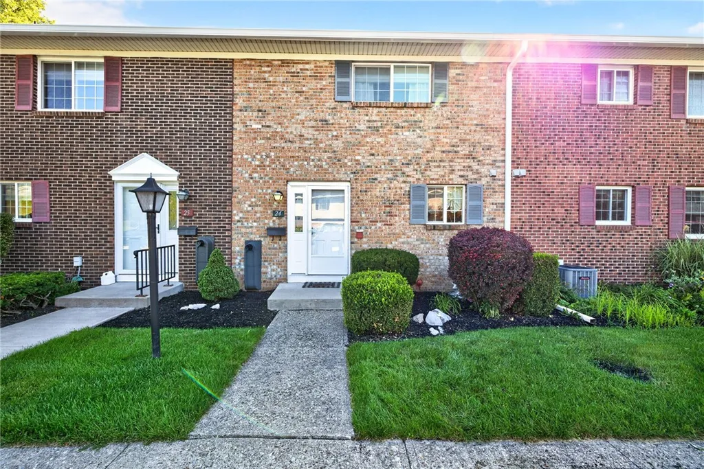 Property at 24 Holiday Harbour Street, Canandaigua City, NY 14424