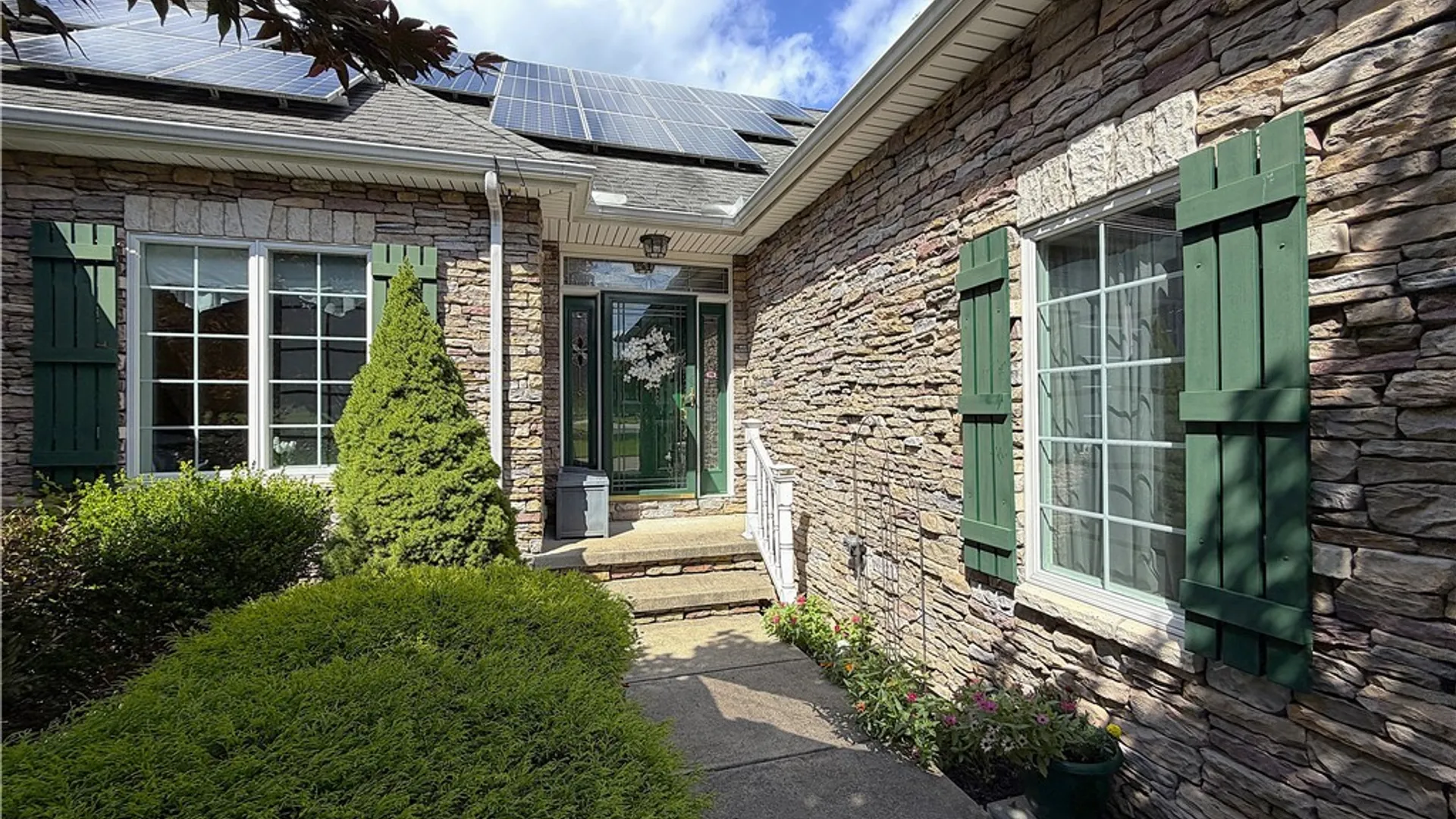Property at 10580 Tillman Road, Clarence, NY 14031 3