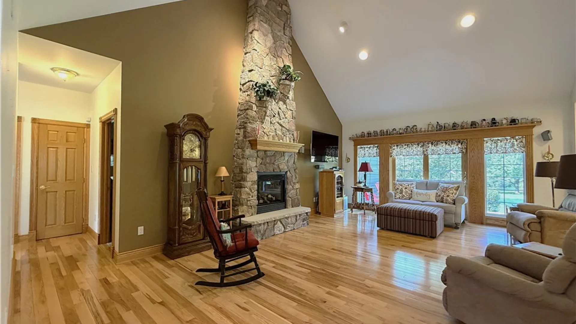 Property at 10580 Tillman Road, Clarence, NY 14031 6