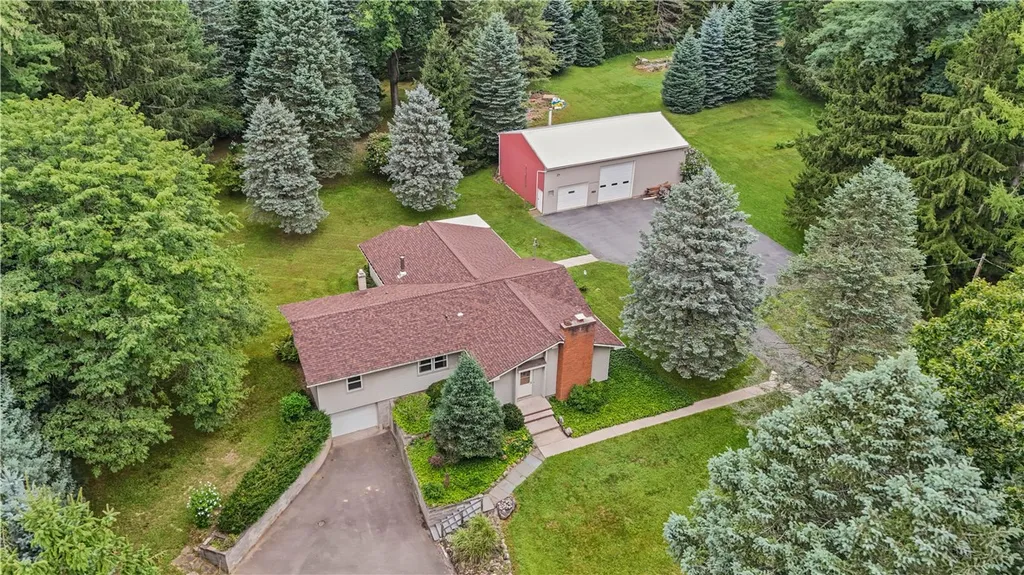 Property at 7112 Valentown Rd, Victor, NY 14564