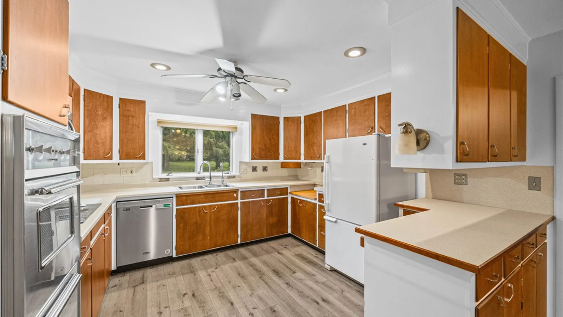 Property at 7112 Valentown Rd, Victor, NY 14564 16