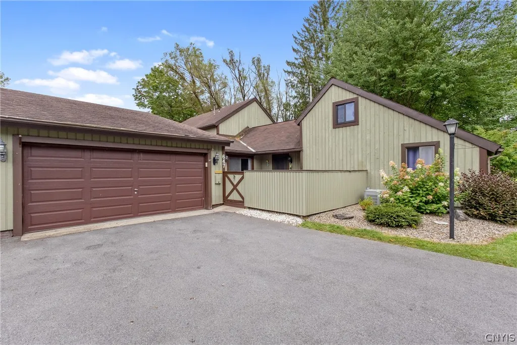 Property at 647 Idlewood Court, Van Buren, NY 13027