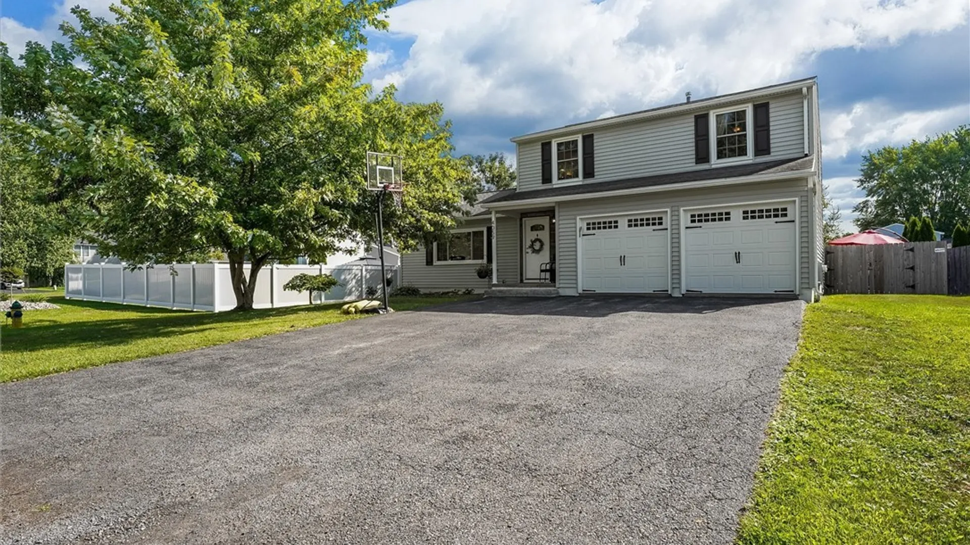 Property at 4059 Sweet Gum Lane, Clay, NY 13090 3