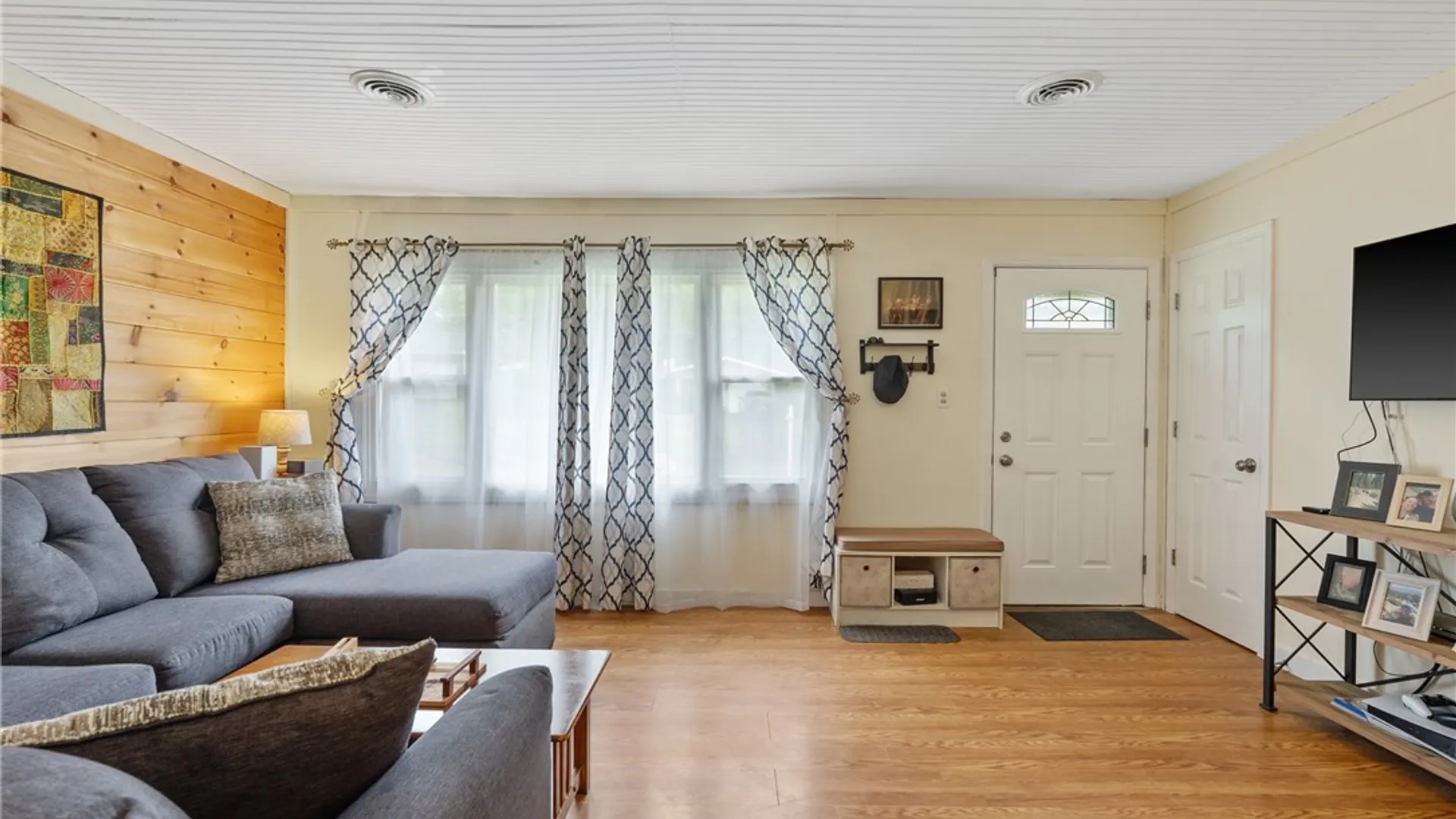 Property at 46 Wexford Road, DeWitt, NY 13214 5