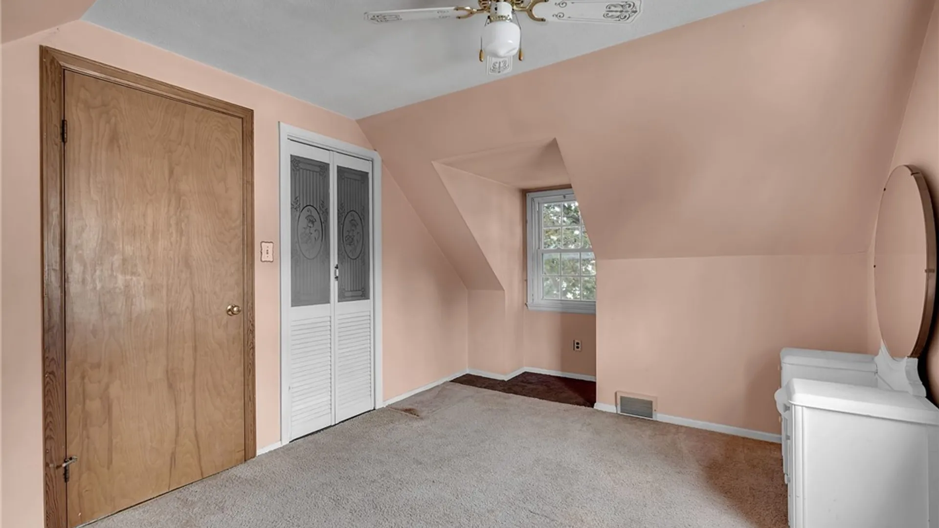 Property at 13 Colby Street, Cheektowaga, NY 14206 17