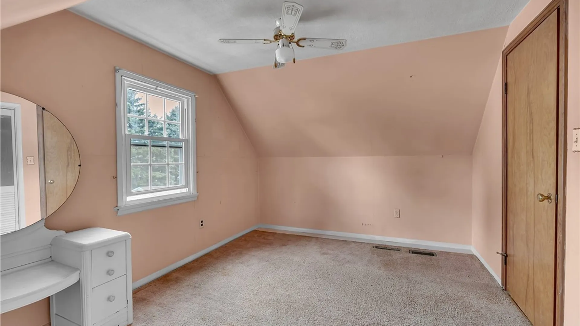 Property at 13 Colby Street, Cheektowaga, NY 14206 18