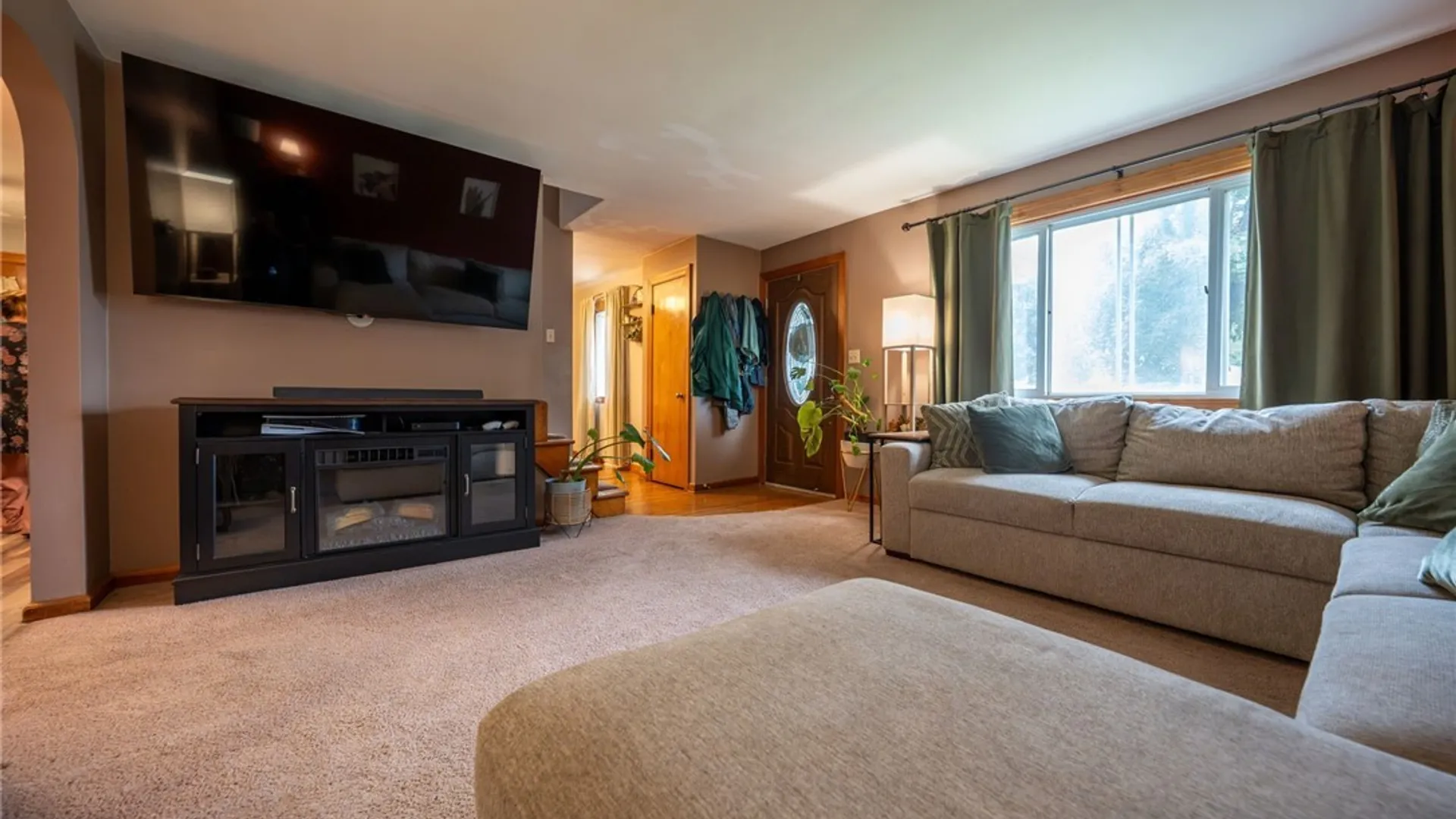 Property at 253 Kirkwood Drive, West Seneca, NY 14224 16