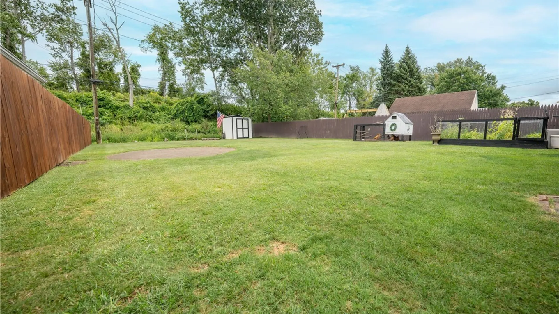 Property at 253 Kirkwood Drive, West Seneca, NY 14224 42