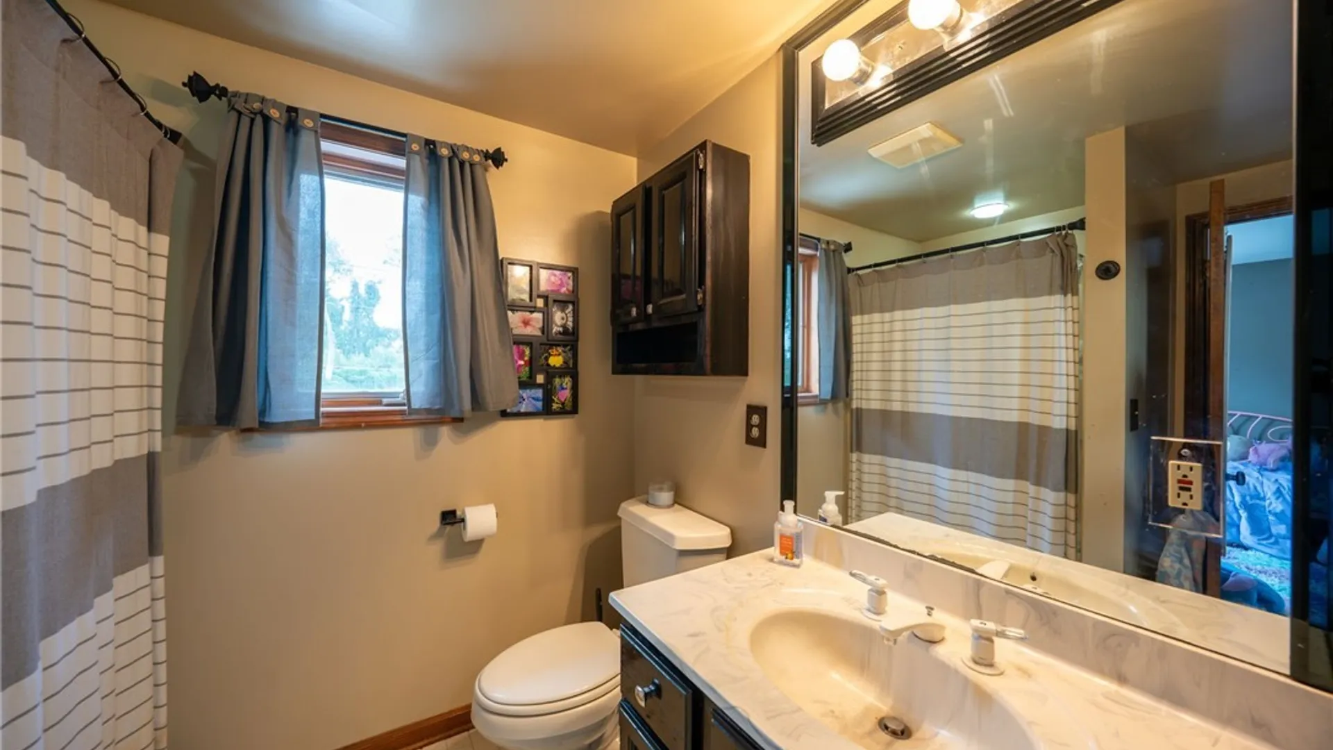 Property at 253 Kirkwood Drive, West Seneca, NY 14224 19