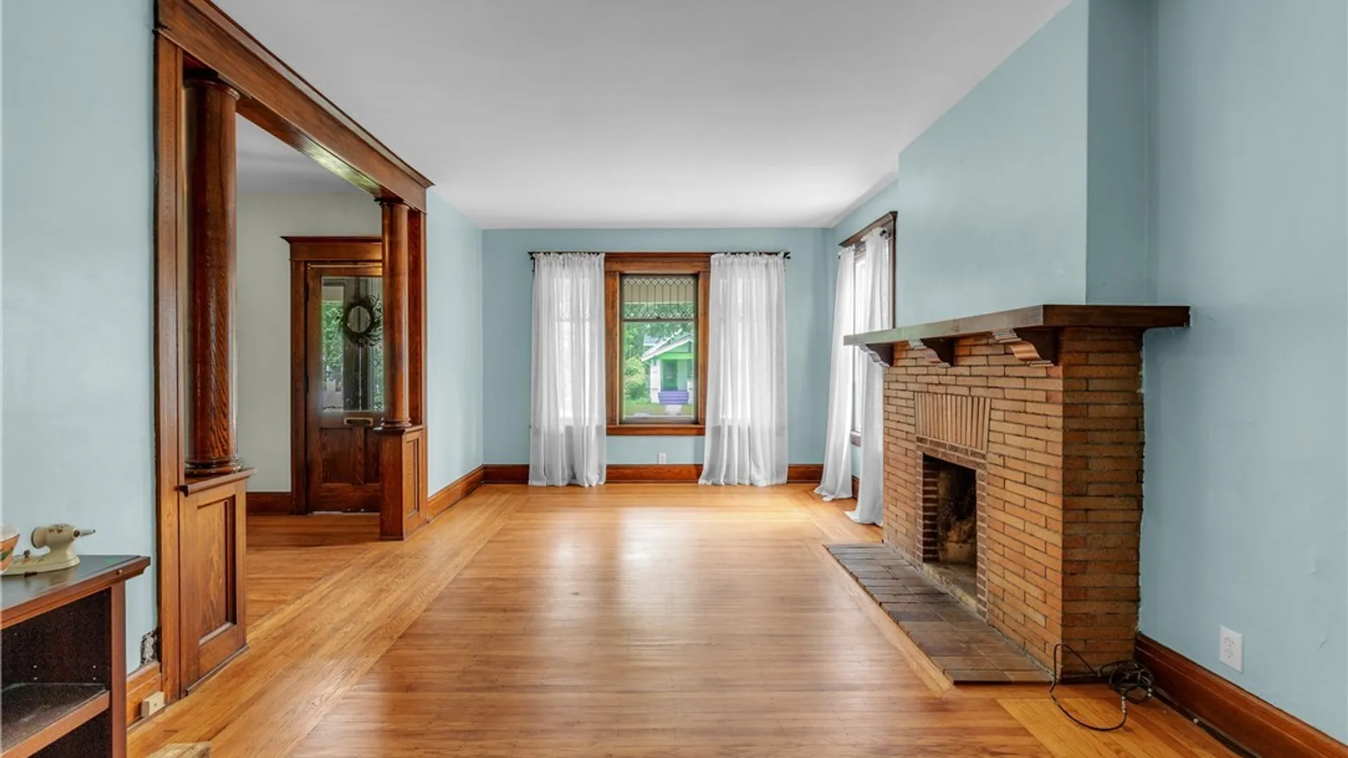 Property at 472 Woodward Avenue, Buffalo, NY 14214 9