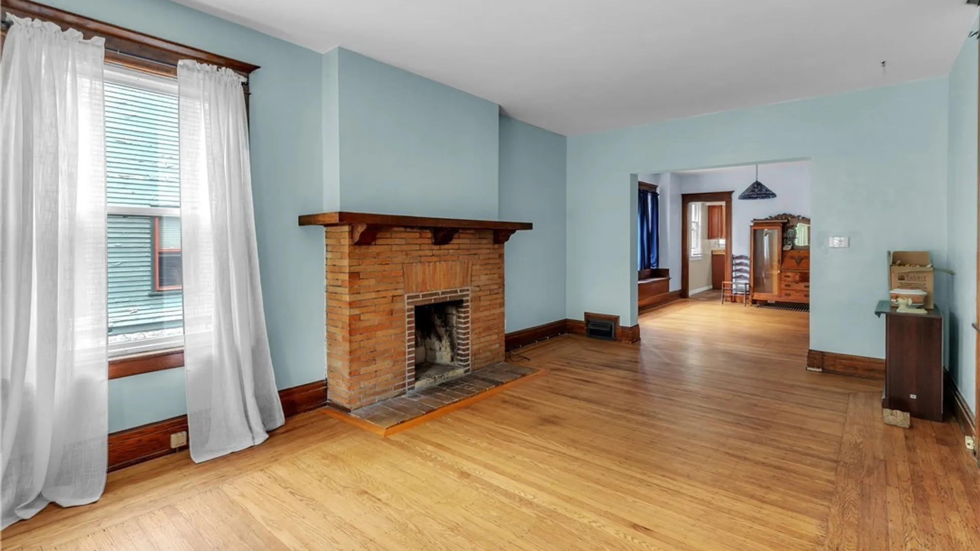Property at 472 Woodward Avenue, Buffalo, NY 14214 10