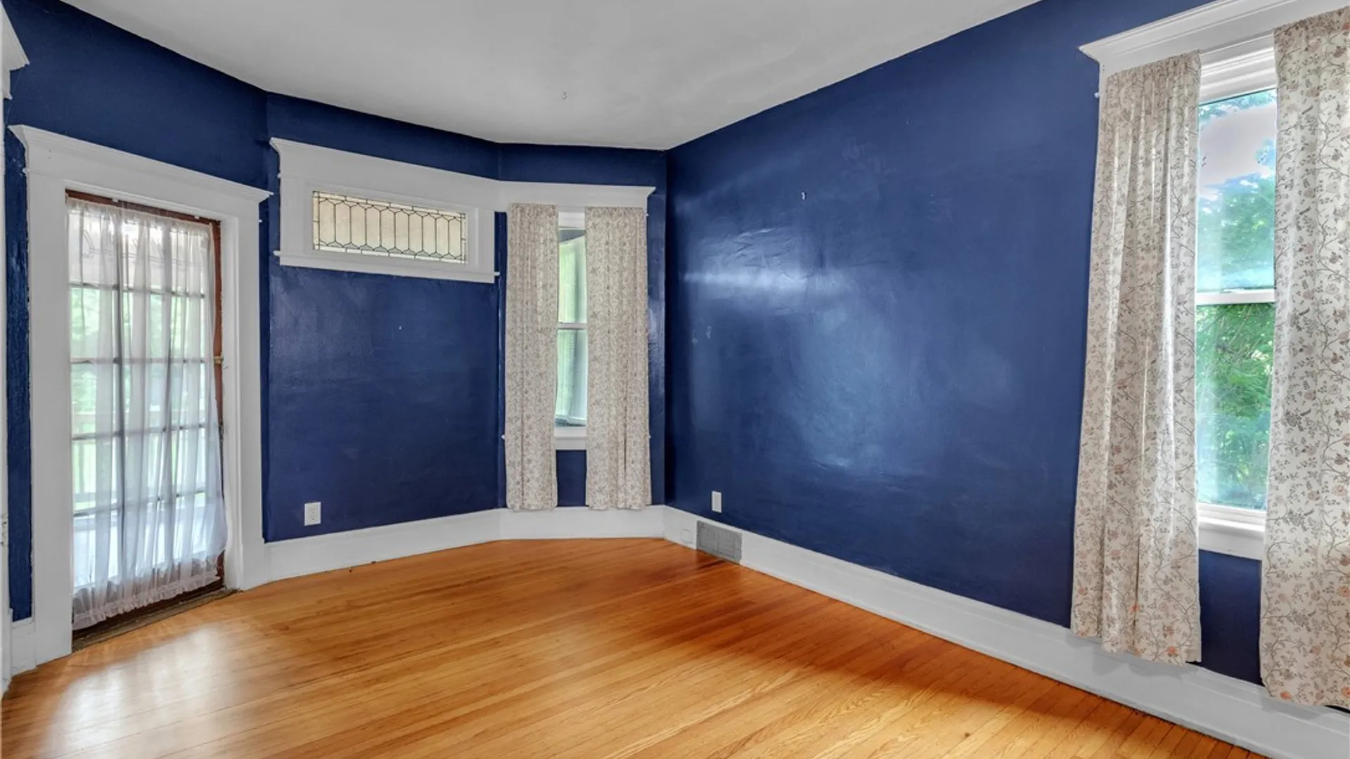 Property at 472 Woodward Avenue, Buffalo, NY 14214 19
