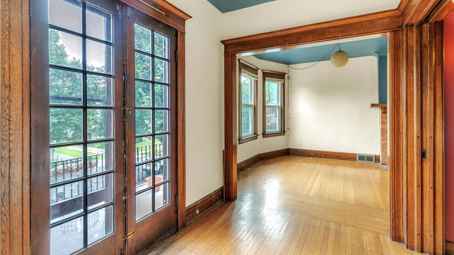 Property at 472 Woodward Avenue, Buffalo, NY 14214 26