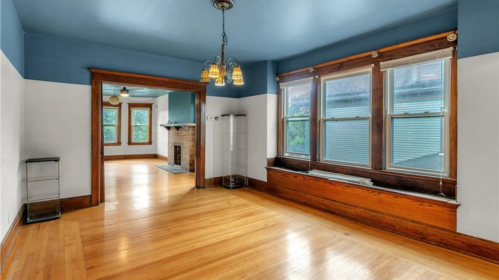 Property at 472 Woodward Avenue, Buffalo, NY 14214 28