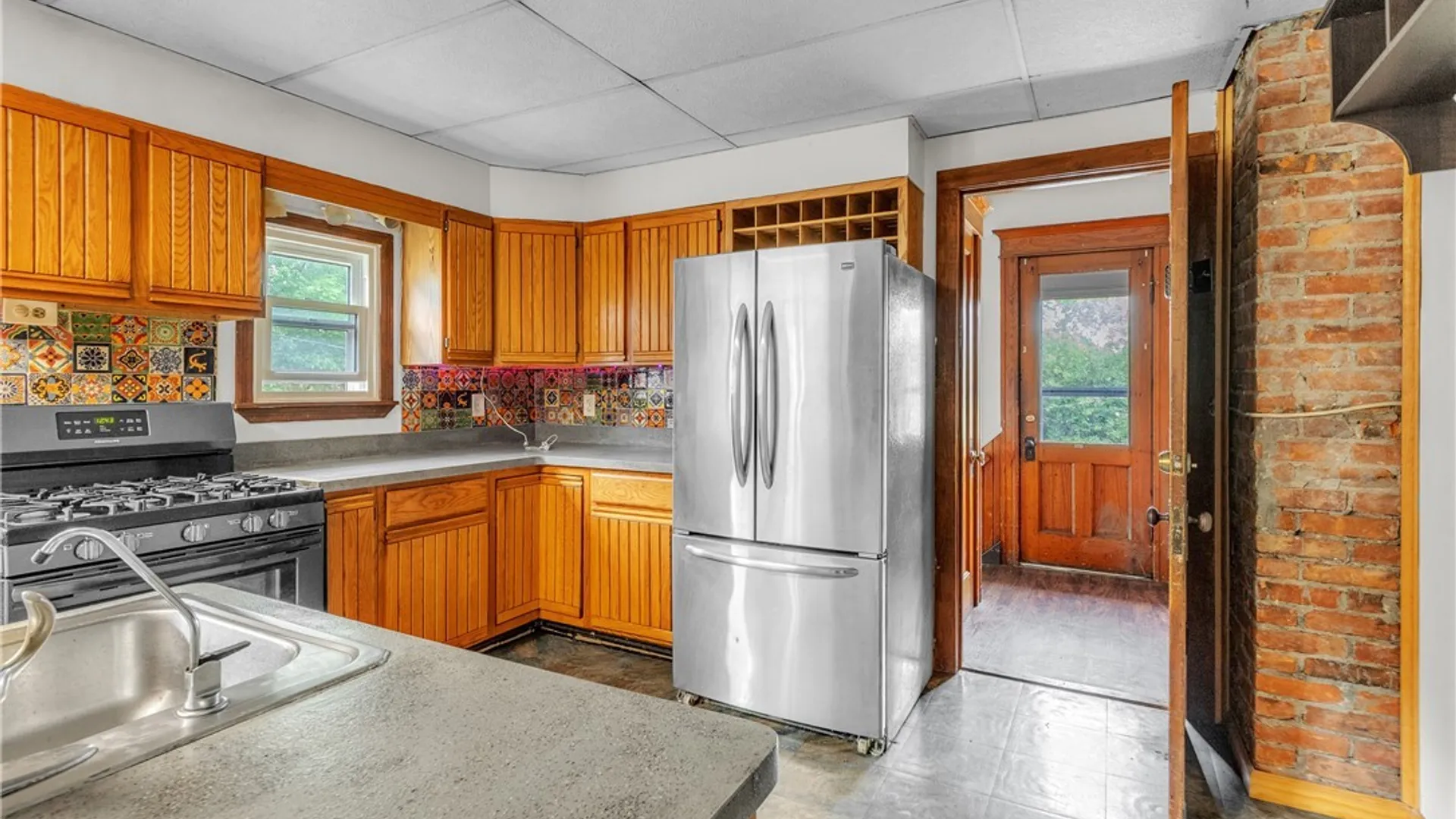 Property at 472 Woodward Avenue, Buffalo, NY 14214 30