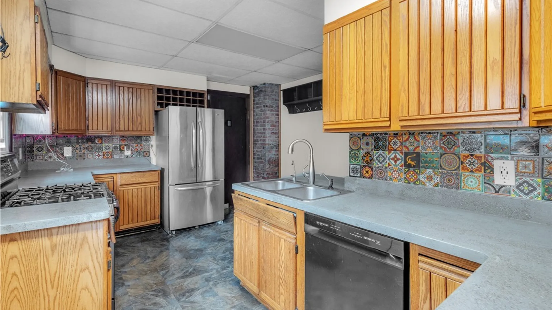 Property at 472 Woodward Avenue, Buffalo, NY 14214 31