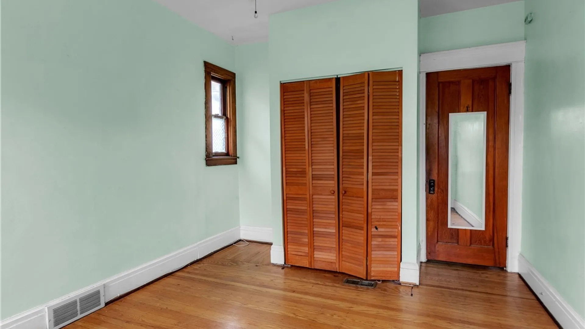 Property at 472 Woodward Avenue, Buffalo, NY 14214 35