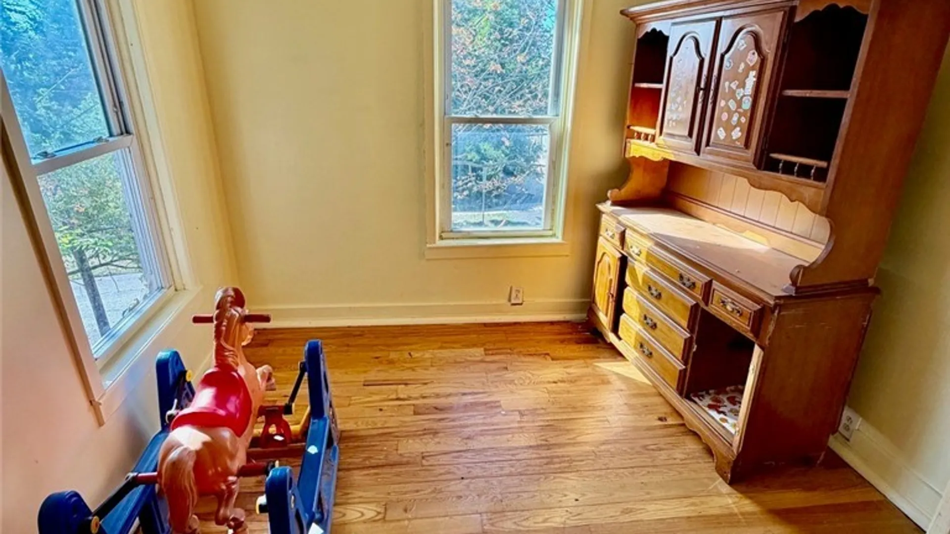 Property at 117 Seward Street, Syracuse, NY 13203 12