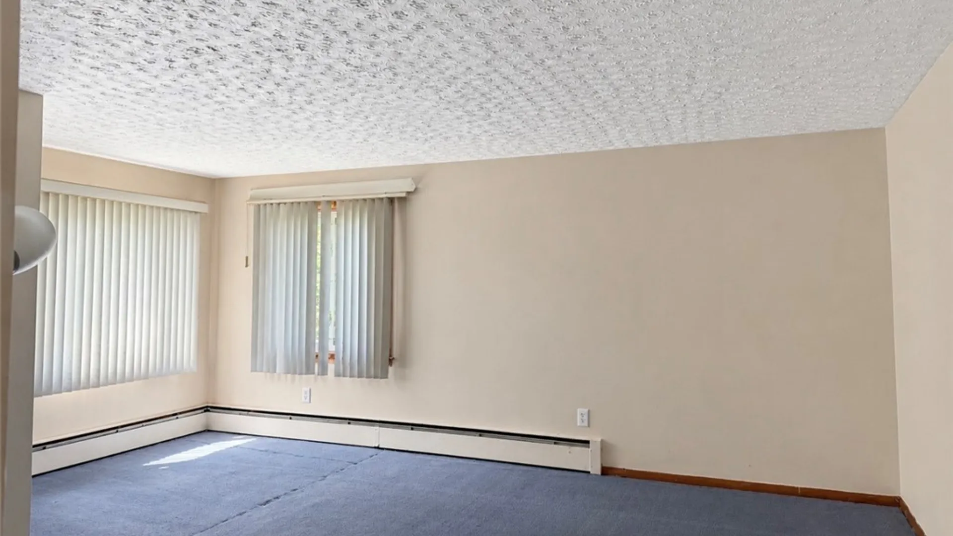 Property at 563 27th Street, Niagara Falls, NY 14301 7