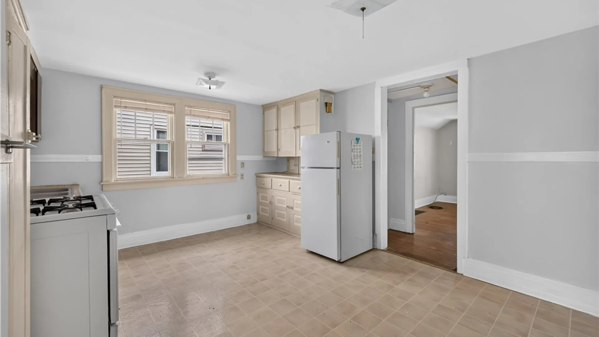 Property at 250 Euclid Avenue, Tonawanda, NY 14217 7