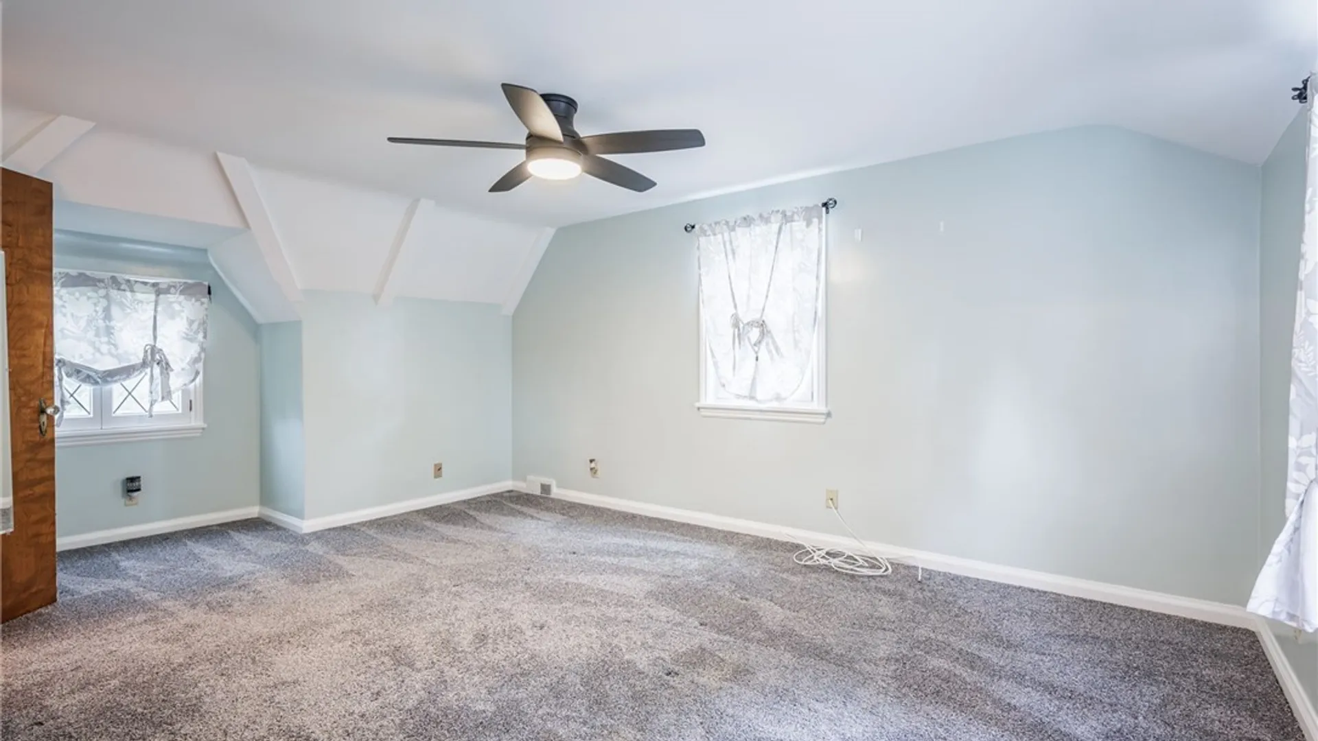 Property at 49 Yorkshire Road, Irondequoit, NY 14609 23