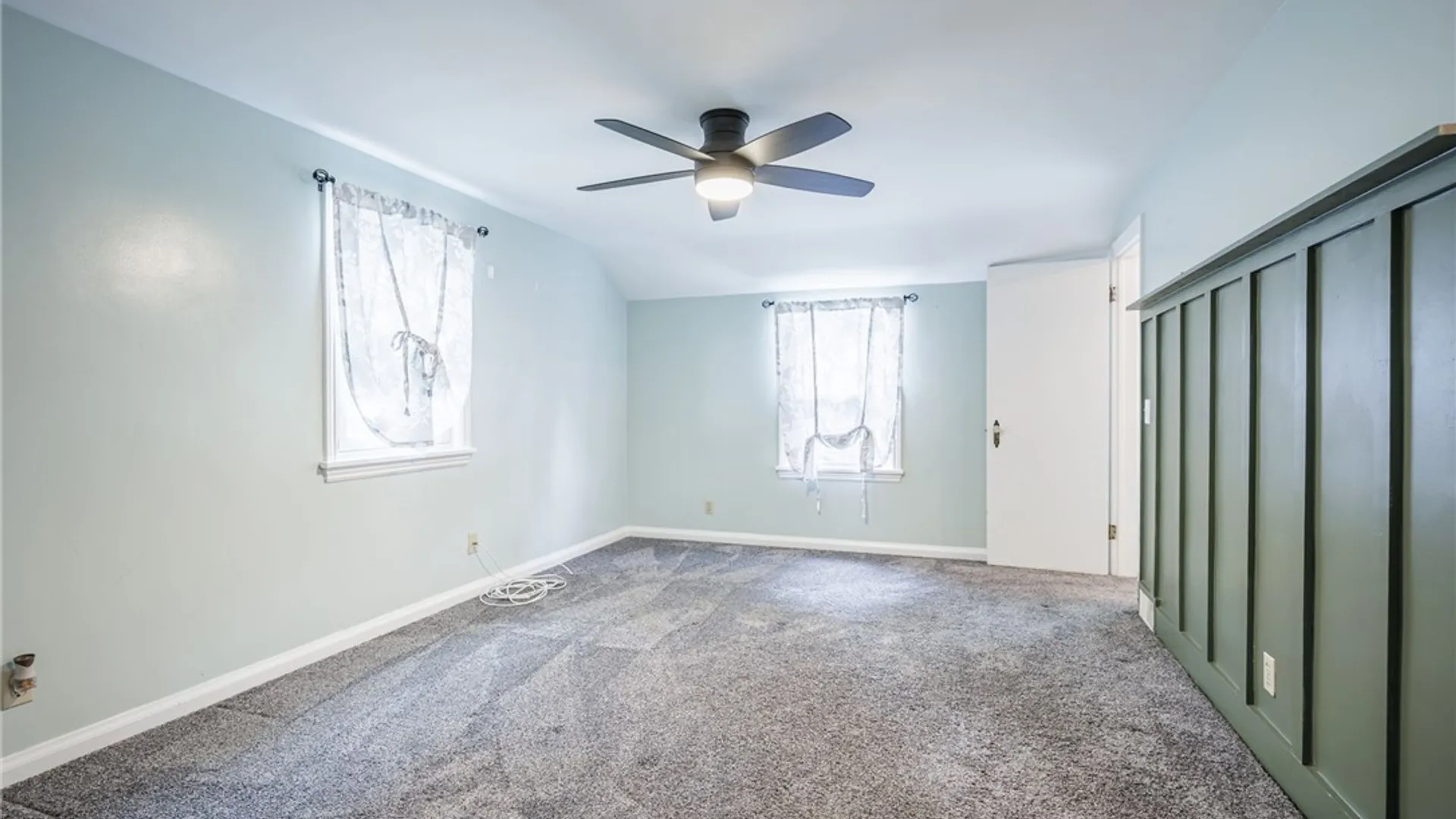 Property at 49 Yorkshire Road, Irondequoit, NY 14609 24