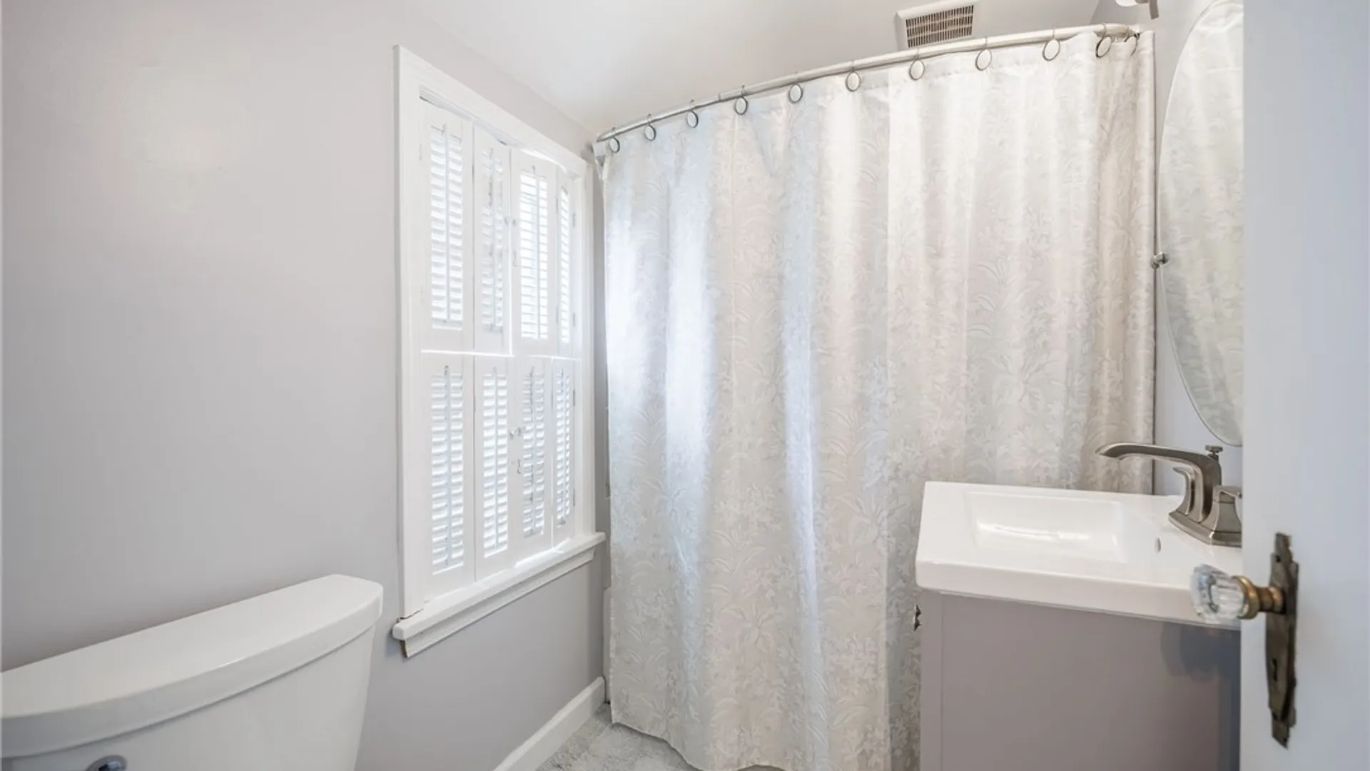 Property at 49 Yorkshire Road, Irondequoit, NY 14609 27