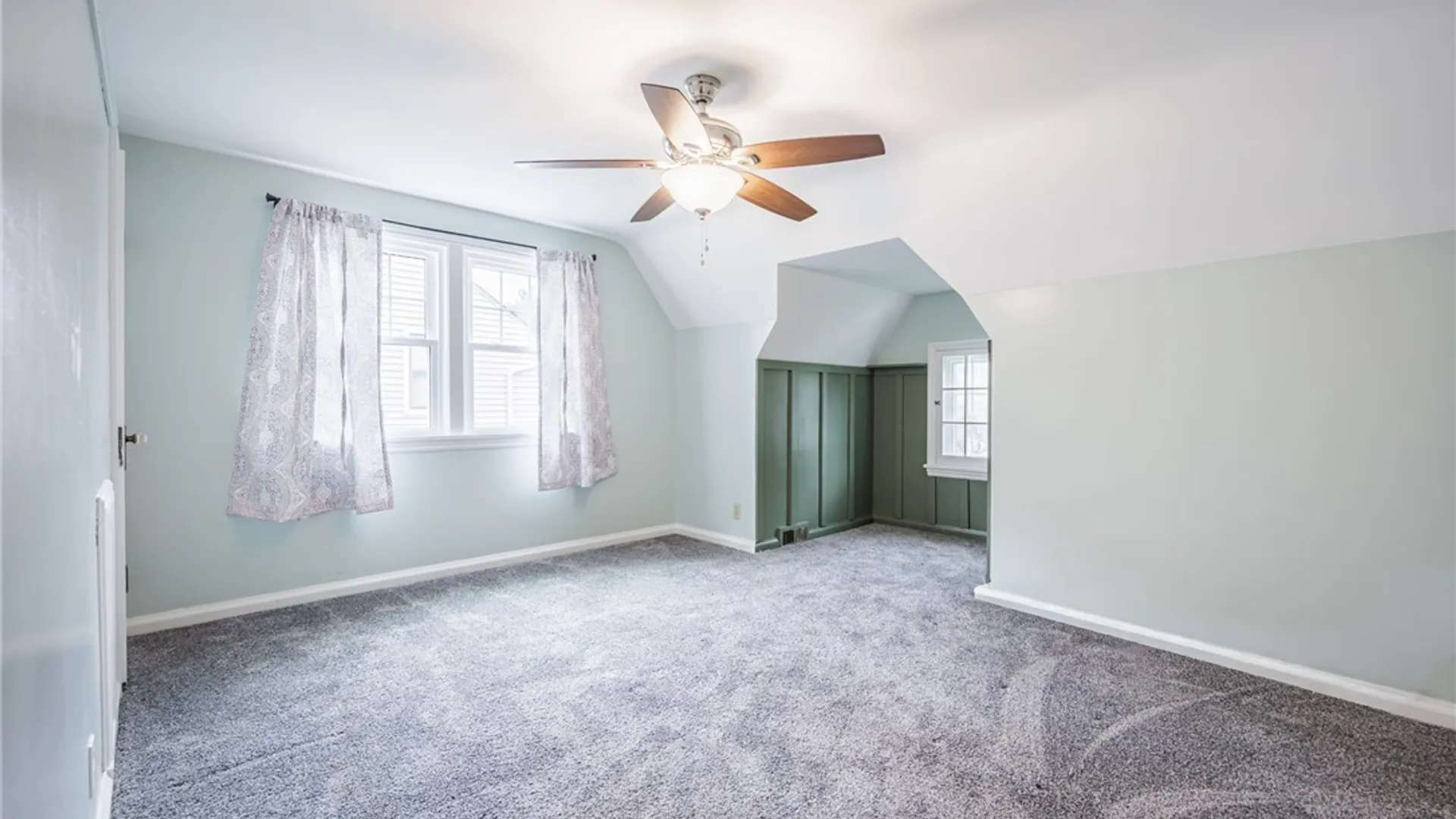 Property at 49 Yorkshire Road, Irondequoit, NY 14609 30