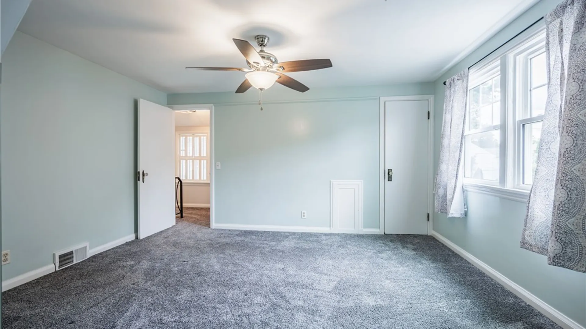 Property at 49 Yorkshire Road, Irondequoit, NY 14609 32
