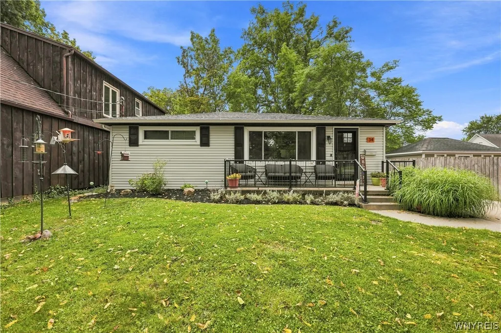 Property at 34 Plymouth Place, Amherst, NY 14221