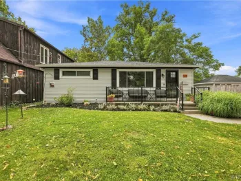 Property at 34 Plymouth Place, Amherst, NY 14221