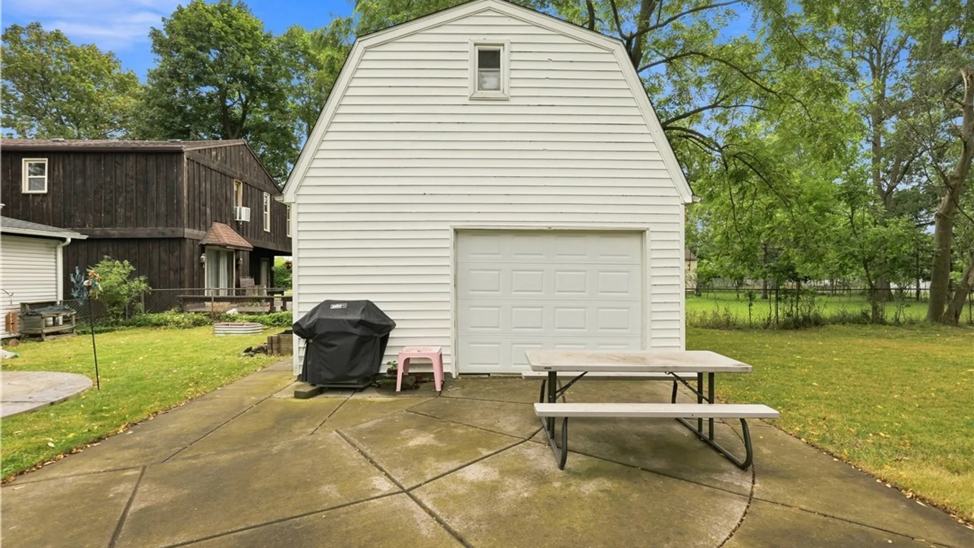 Property at 34 Plymouth Place, Amherst, NY 14221 24