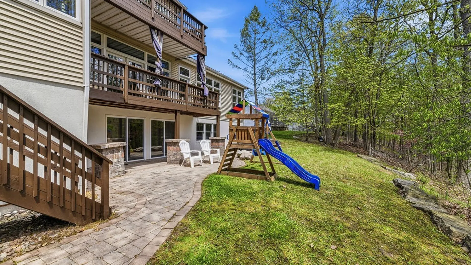 Property at 207 Forest Creek Lane, Grand Island, NY 14072 43