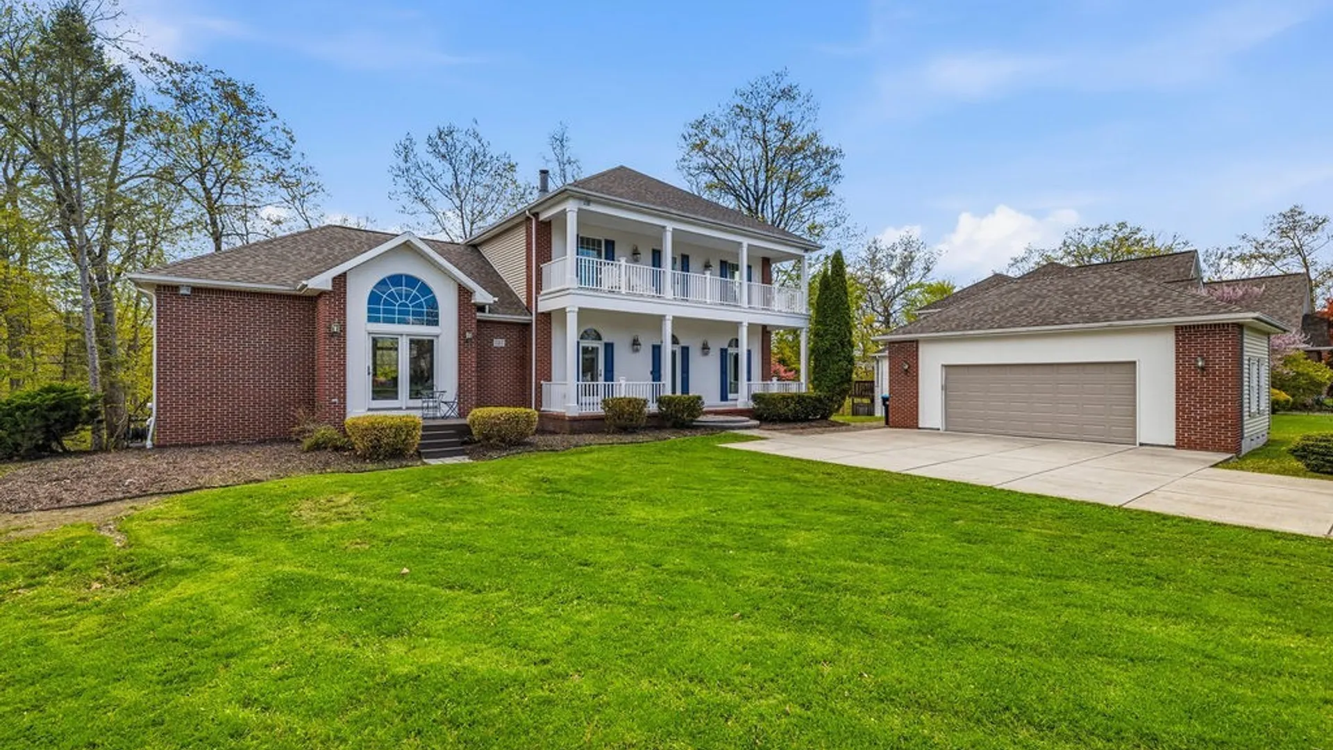 Property at 207 Forest Creek Lane, Grand Island, NY 14072 5