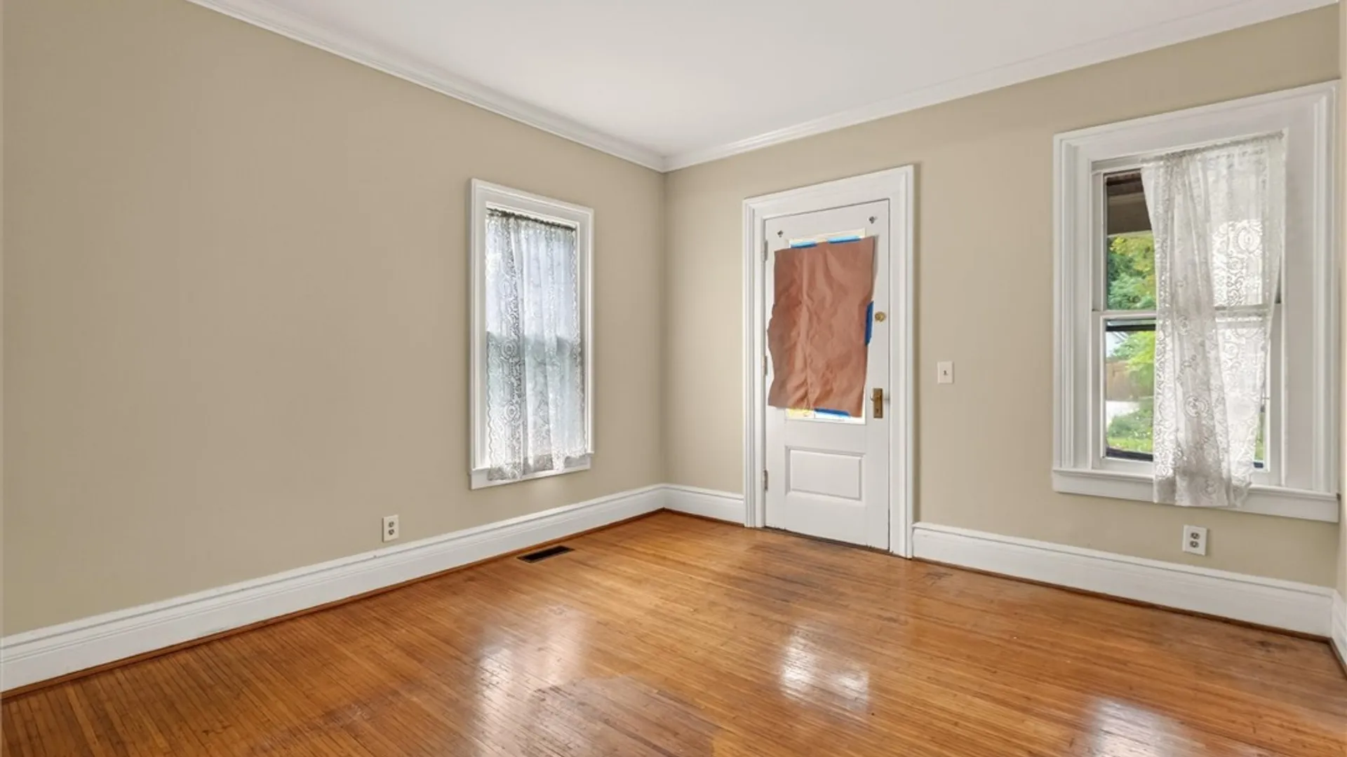 Property at 123 Oakland Street, Rochester, NY 14620 7