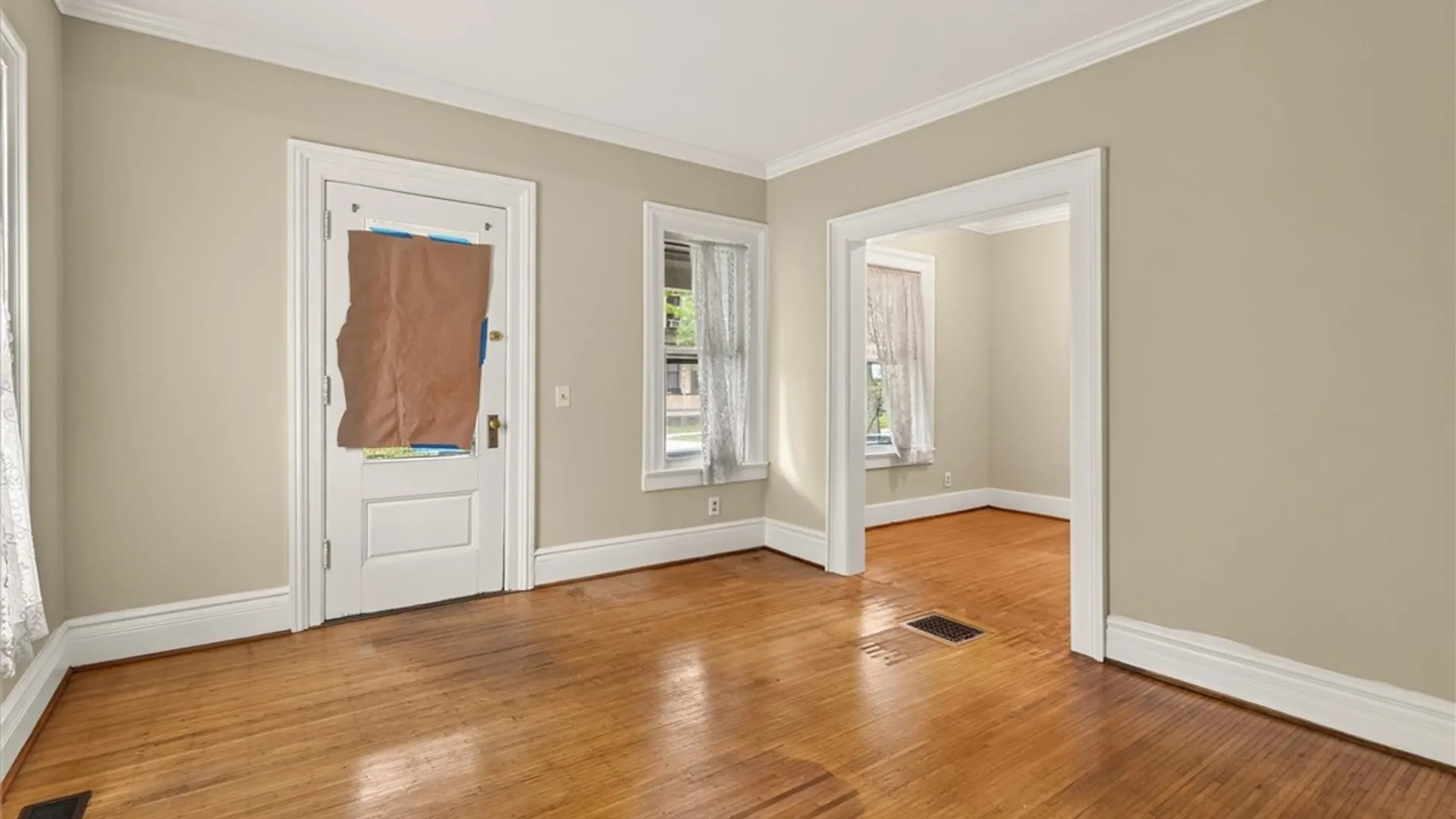 Property at 123 Oakland Street, Rochester, NY 14620 8