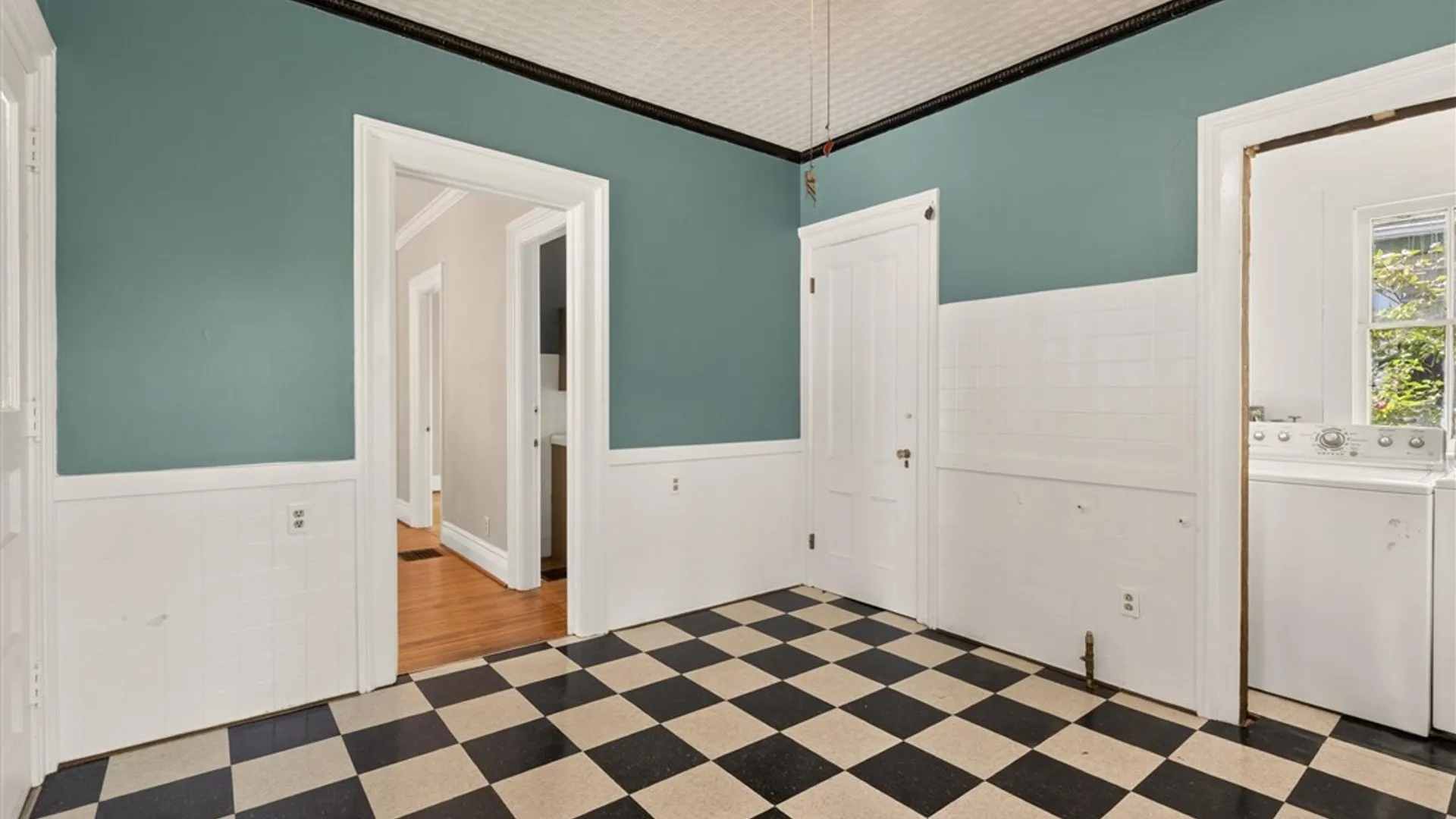 Property at 123 Oakland Street, Rochester, NY 14620 25