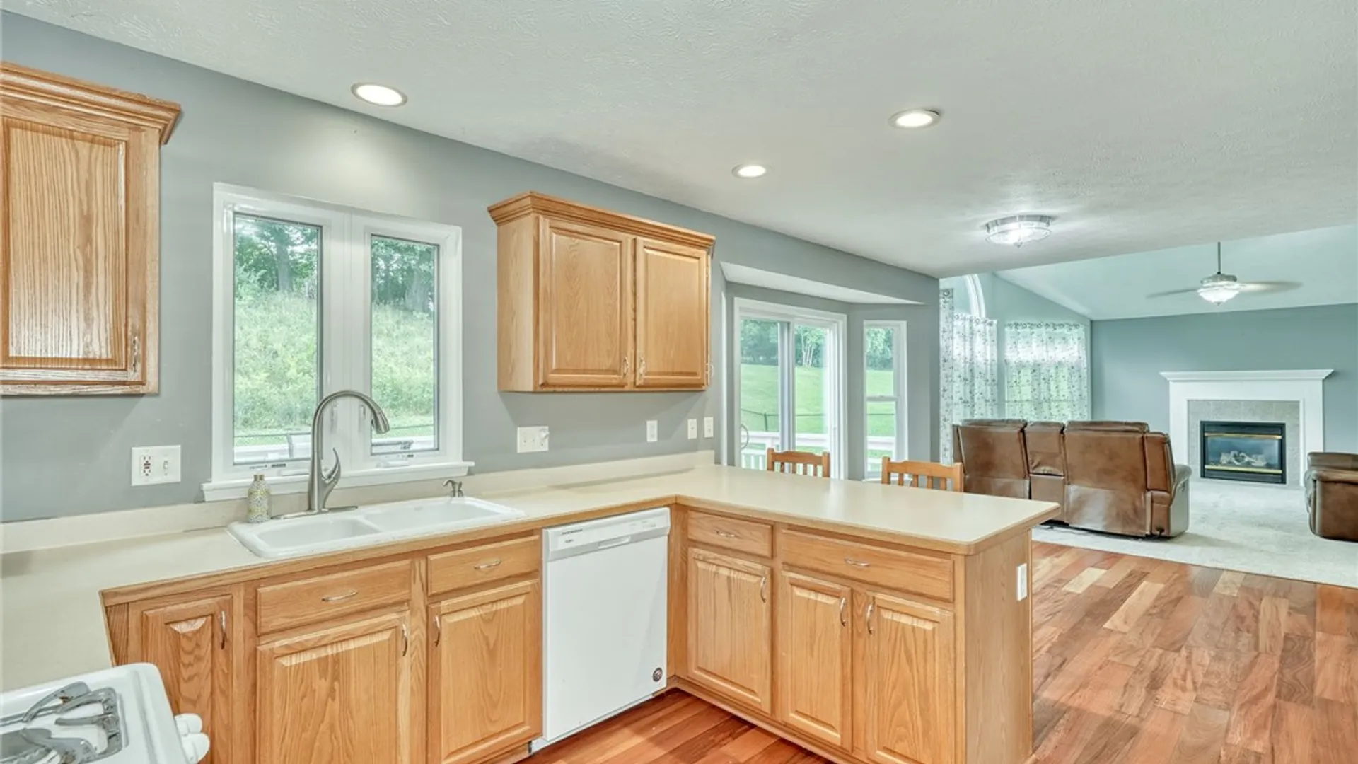 Property at 56 Ayrshire Lane, Henrietta, NY 14467 4