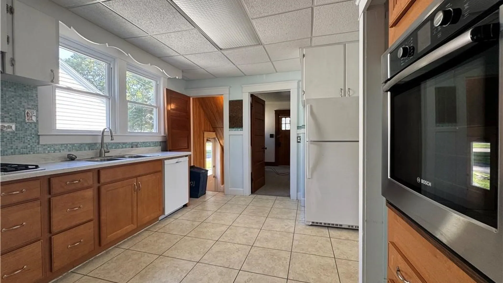 Property at 129 Oakwood Avenue, Elmira, NY 14903 16