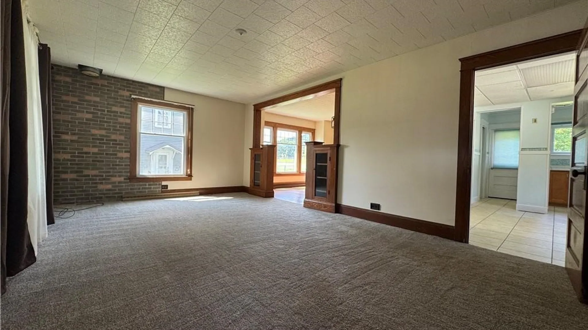 Property at 129 Oakwood Avenue, Elmira, NY 14903 9