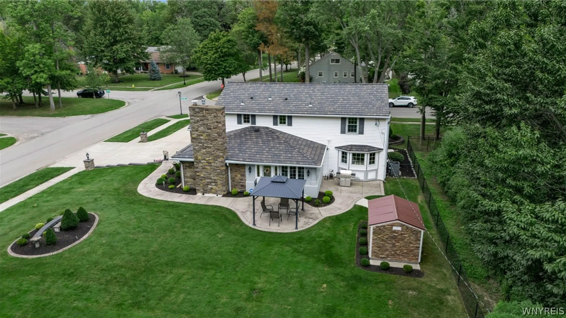 Property at 1 Dan Troy Drive, Amherst, NY 14221 5