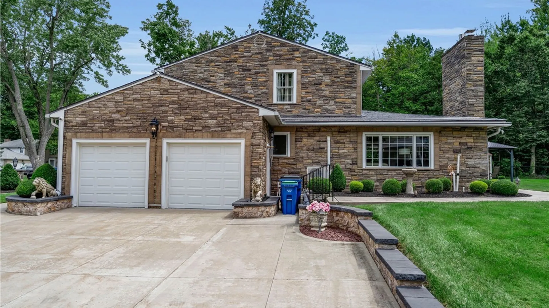 Property at 1 Dan Troy Drive, Amherst, NY 14221 6