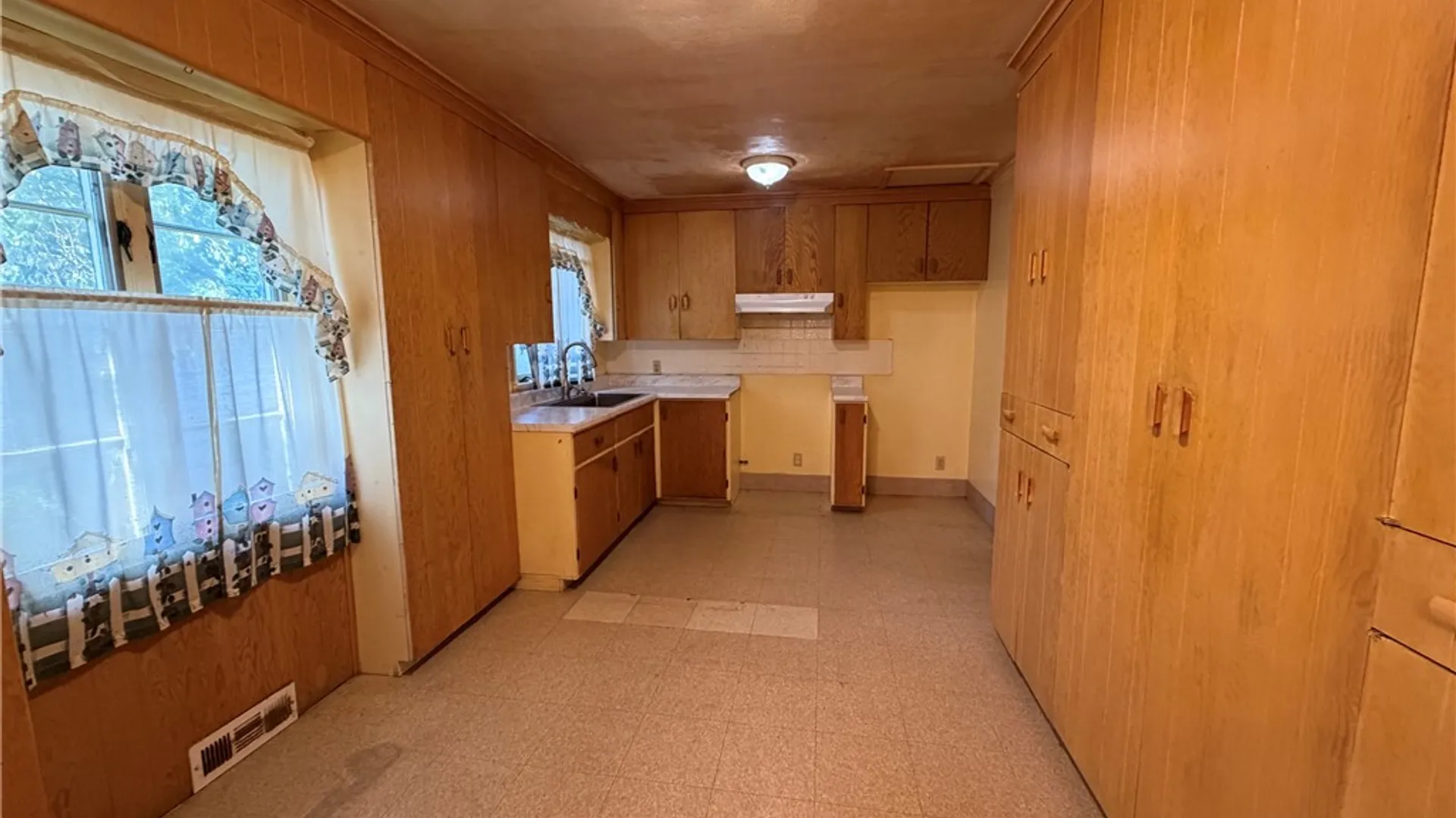 Property at 1127 N Goodman Street, Rochester, NY 14609 9