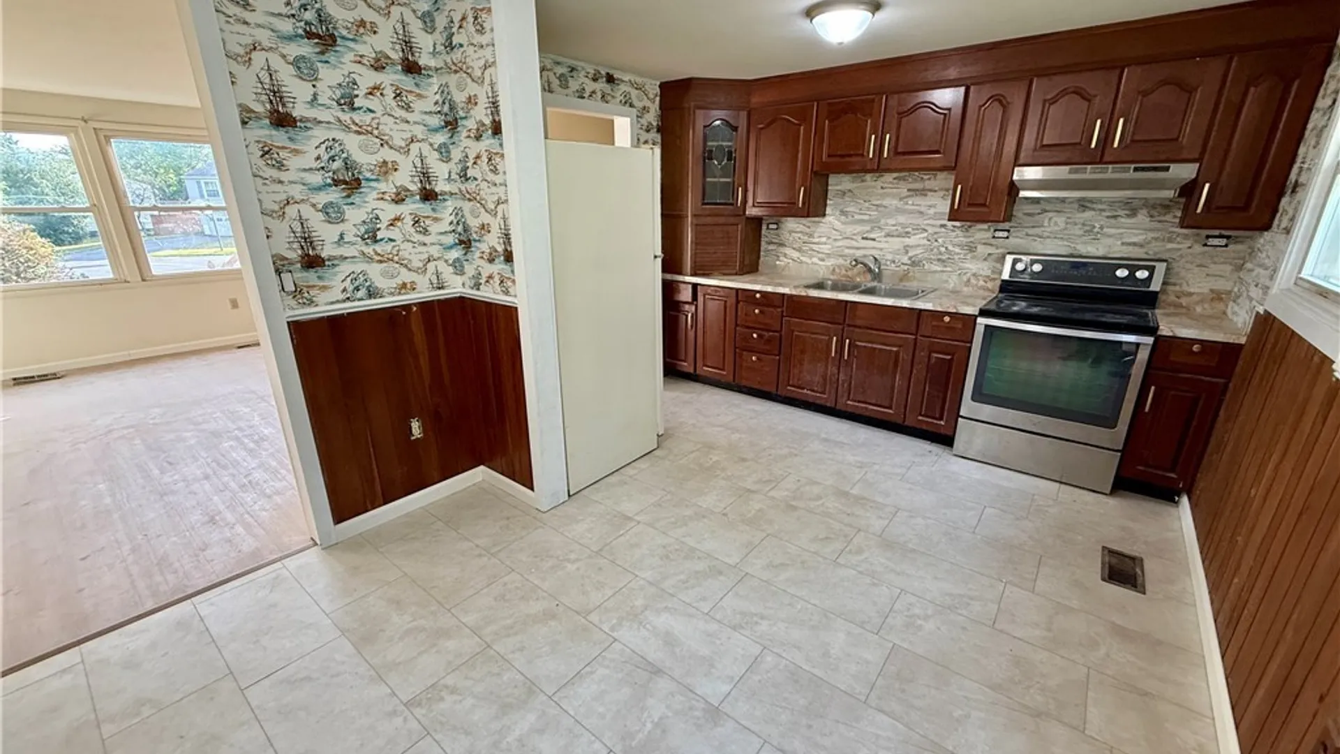 Property at 4999 Windgate Road, Clay, NY 13088 7