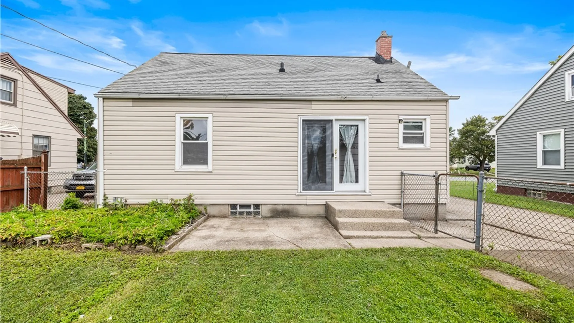 Property at 225 Beale Avenue, Cheektowaga, NY 14225 4