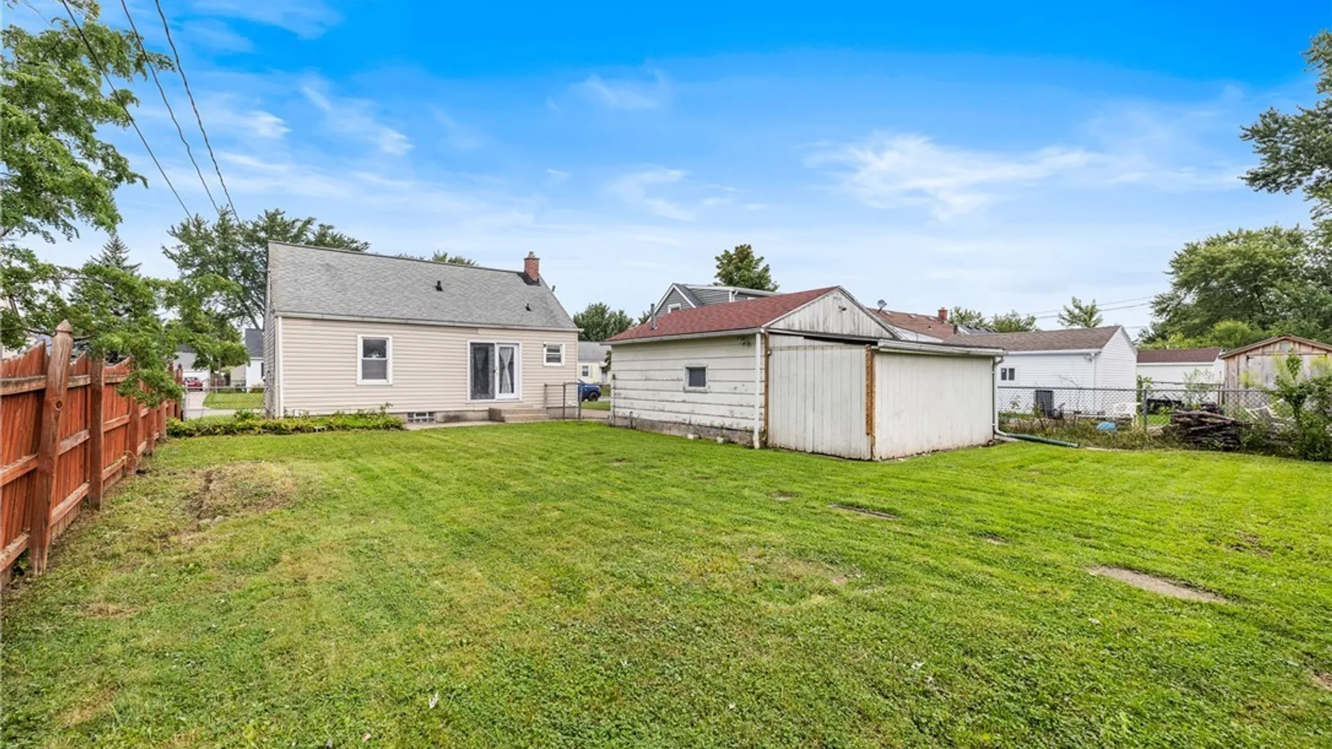 Property at 225 Beale Avenue, Cheektowaga, NY 14225 5